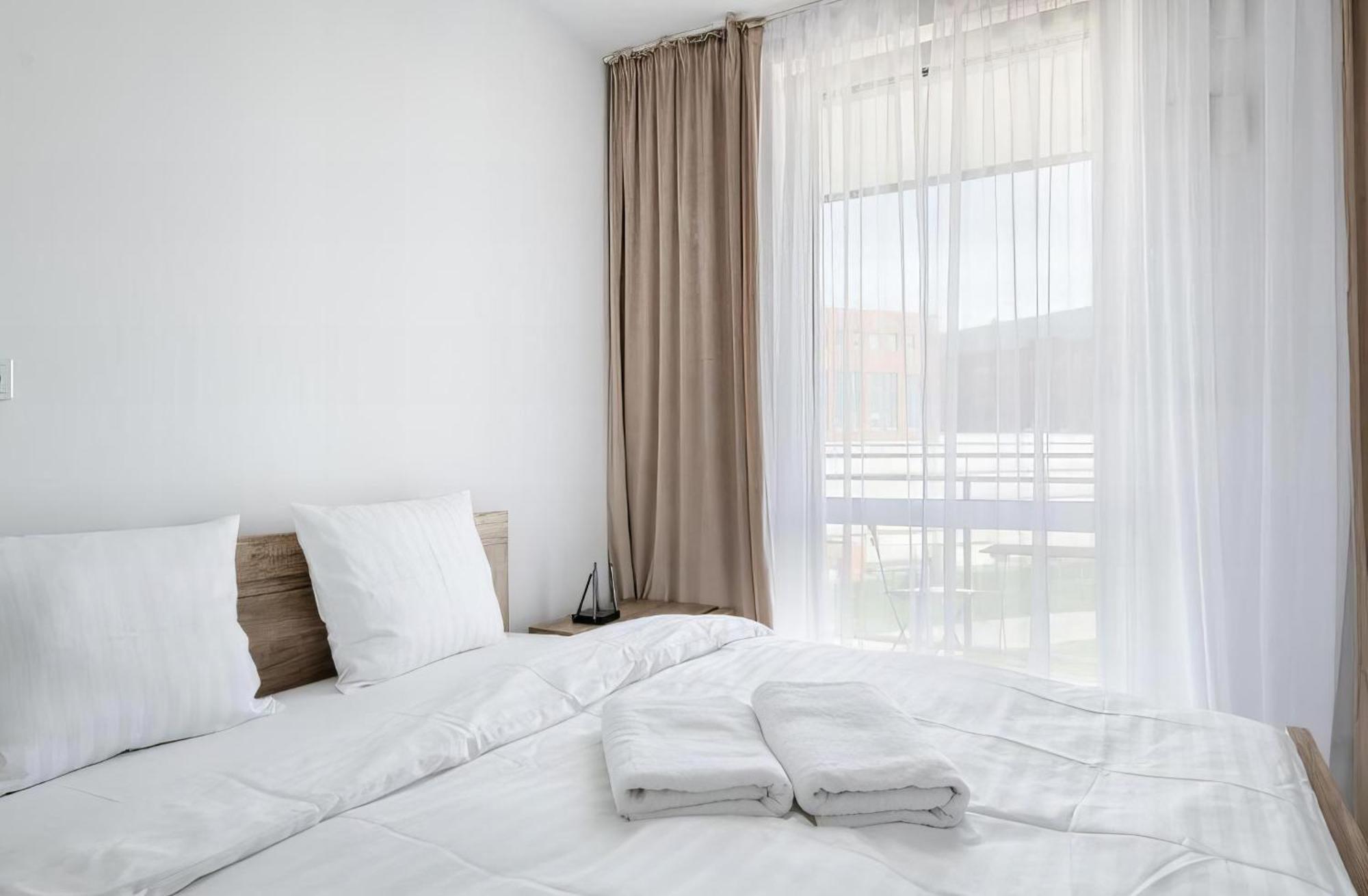 Mlambert - Aparthotel วอร์ซอ ภายนอก รูปภาพ